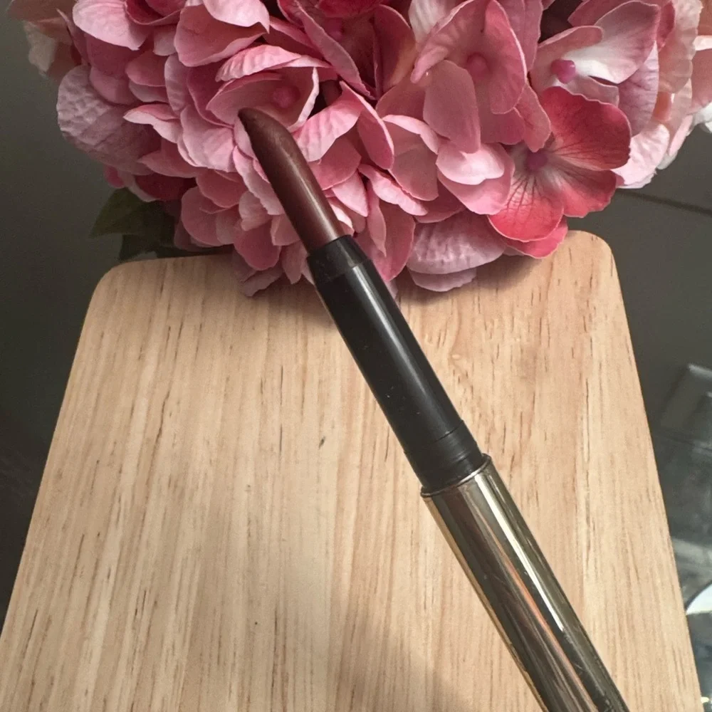 Bobbi Brown Luxe Defining Lipstick- Orchid Noir